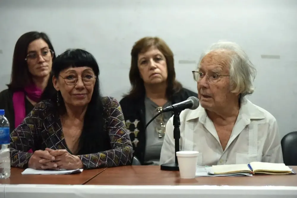 3520157007988729993_3593281804